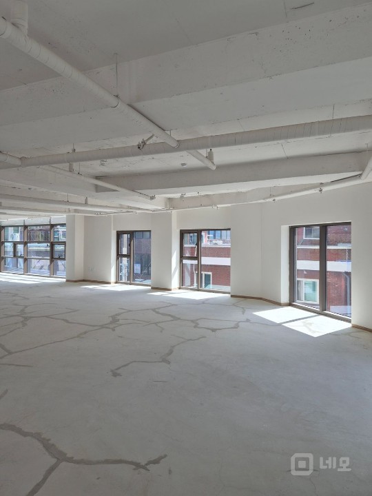 신축첫입주.대형사무실.즉시입주 매물의 4번째 사진