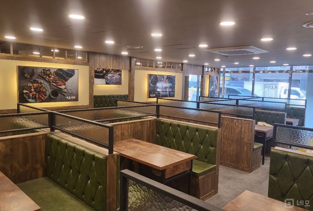 여의도동 국회의사당역 부근 오피스상권 1층 음식점 매물의 2번째 사진