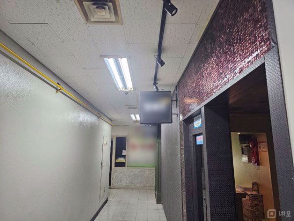 여의도역, 유동인구 많은 곳에 위치한 단란주점 임대 매물의 4번째 사진