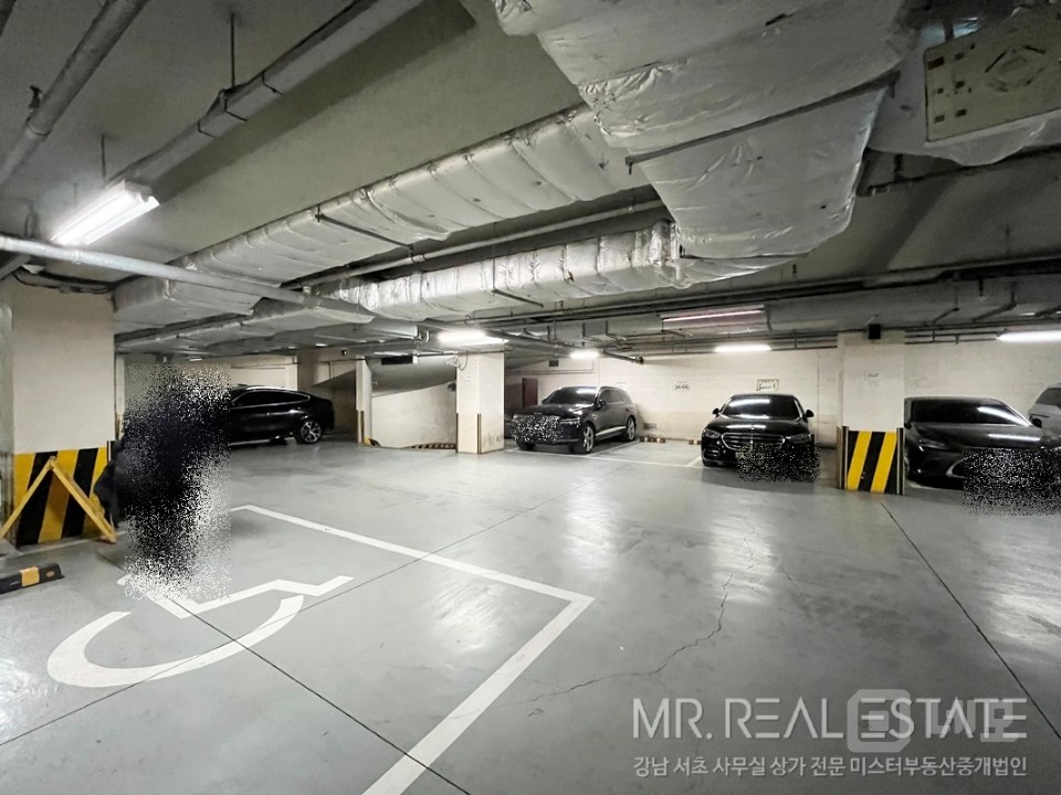 선정릉대로변초역세권 단독층 자주식주차 무권리화이트톤 홀+룸3+탕비 매물의 21번째 사진