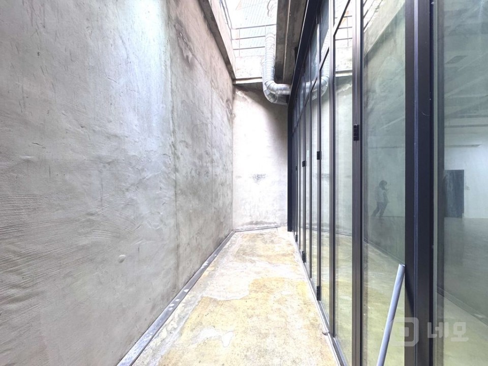 청담사거리 인근에 위치한 무권리! 층고높은 지하매물! 호리존 매물의 20번째 사진