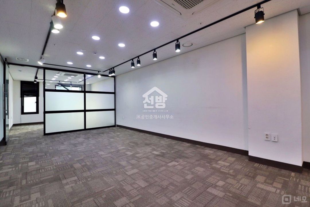 발산역 도보3분 실16평 사무실 매물의 2번째 사진