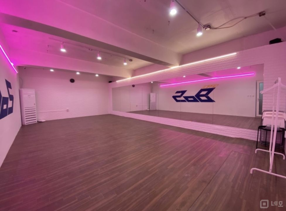 송파구 문정동 접근성 좋은 코너 지층 상가 임대 매물의 1번째 사진