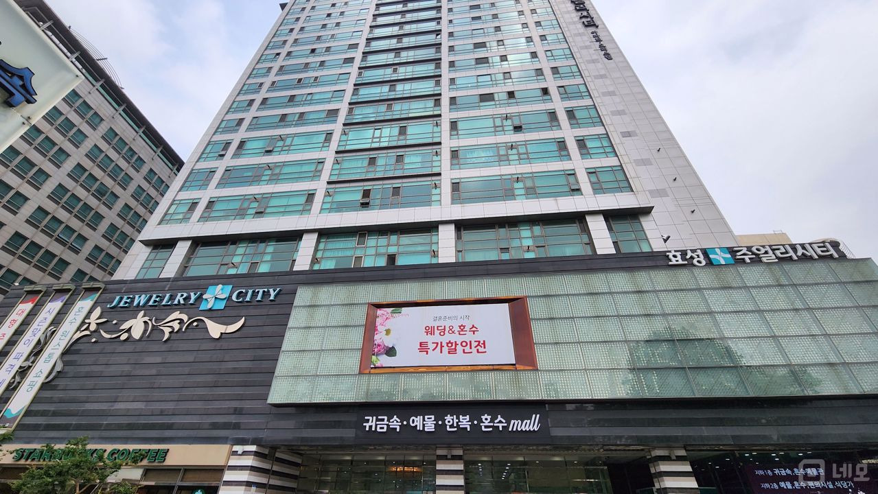 종로5가역 역세권, 25년 영업, 단골고객 많은 한복 전문점 매물의 6번째 사진