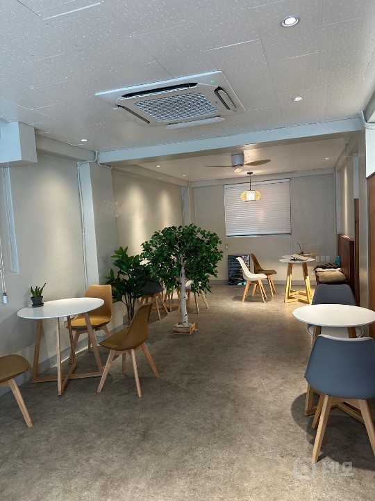 카페 매물의 2번째 사진