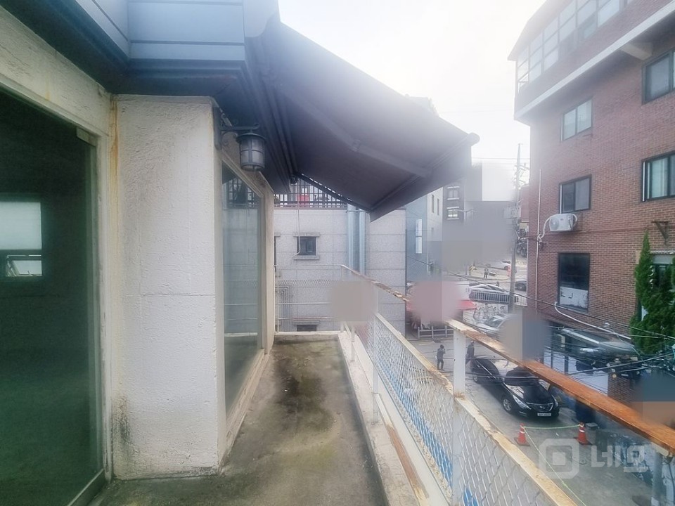 홍대 땡땡거리 빈티지스타일 가성비 좋은 테라스상가사무실!! 매물의 13번째 사진