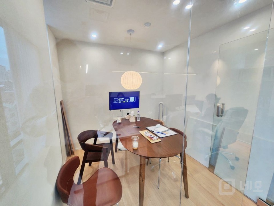 🏢 논현역세권 인테리어 우수 오피스 🏢 매물의 5번째 사진