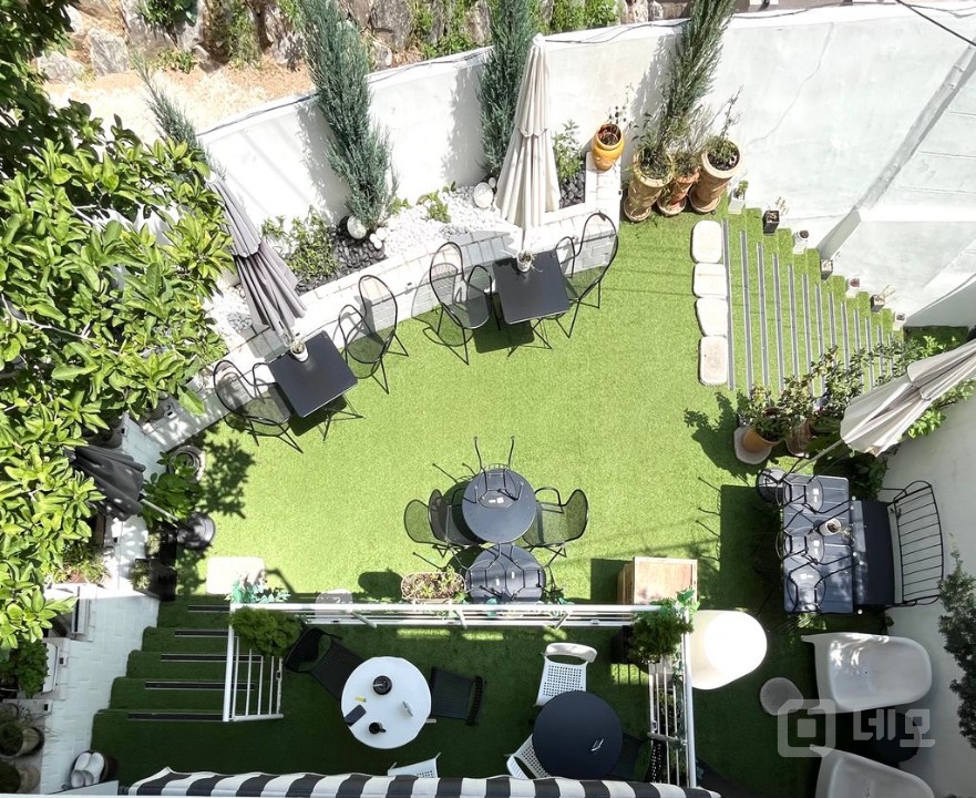 한남동 럭셔리 상권, 사운즈한남-마르지엘라 등, 멋진 주택형 근생 통임대 매물의 2번째 사진