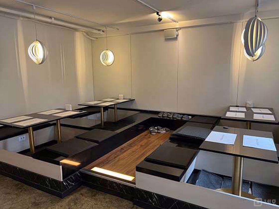 서교동 번화가에 위치한 일식당 매물의 7번째 사진