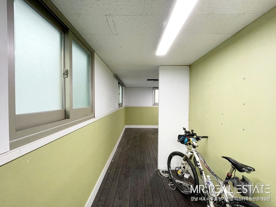 사진有.신사역 8번출구 인근.테라스有.접근성甲 매물의 14번째 사진