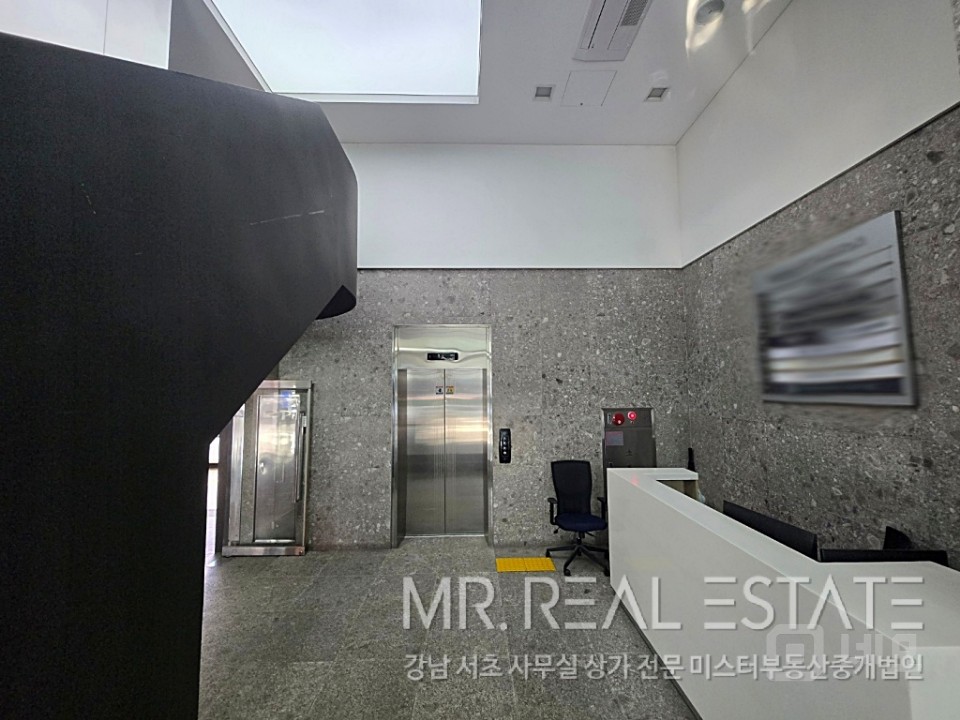 역세권, 대로변위치, 1층 스타벅스, 원상복구상태 매물의 4번째 사진