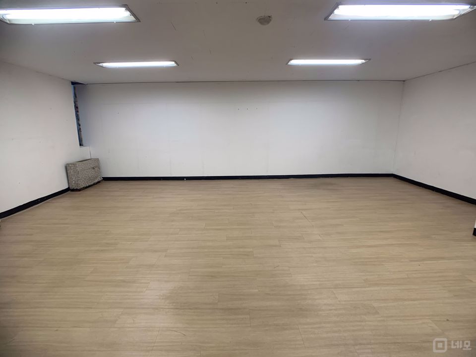 효창공원역 도보 5분 거리 역세권 사무실 매물의 7번째 사진