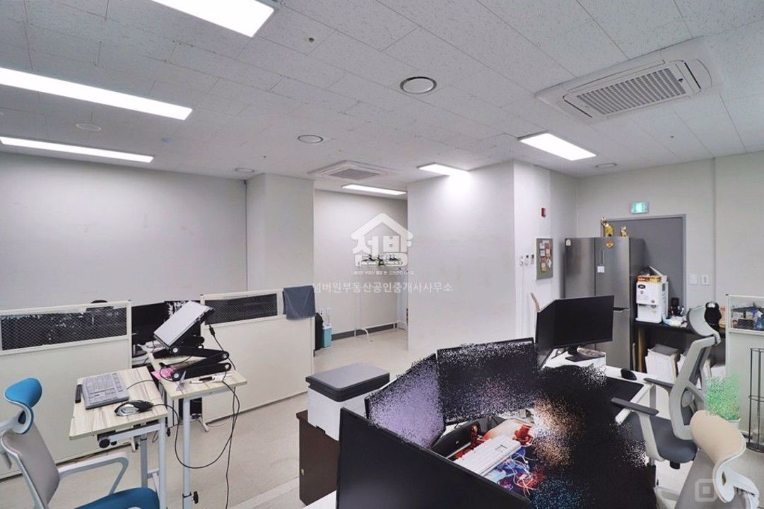 마곡역 룸 인테리어 되어있는 중형 사무실 매물 매물의 10번째 사진