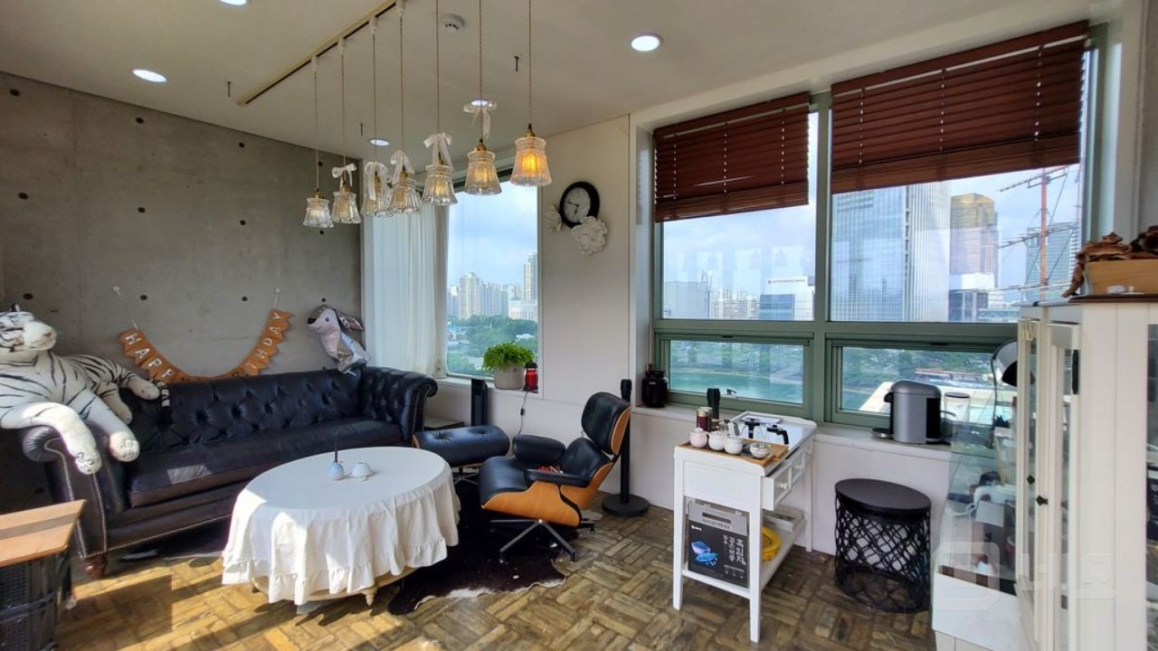 석촌호수길 롯데타워 뷰 8층+루프탑 상가사무실 매물의 17번째 사진