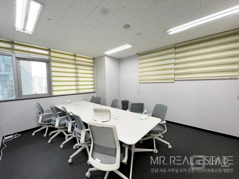 언주역1분 주차2대 완벽인테리어 대로변 단독층 통창 ACE 매물의 11번째 사진