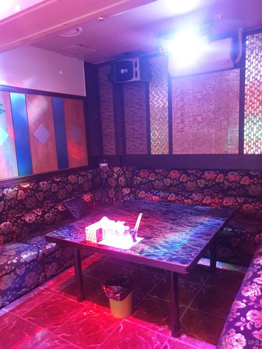 화곡동 까치산역 복개천 먹자골목 초입 노래방 매매 매물의 6번째 사진