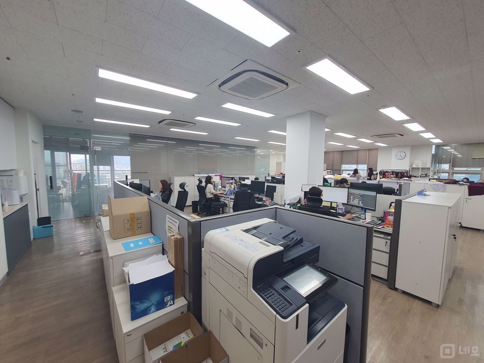 조망우수 / 지식산업센터 / 실85평  / 천장형냉난방기 / 고층부코너 매물의 1번째 사진