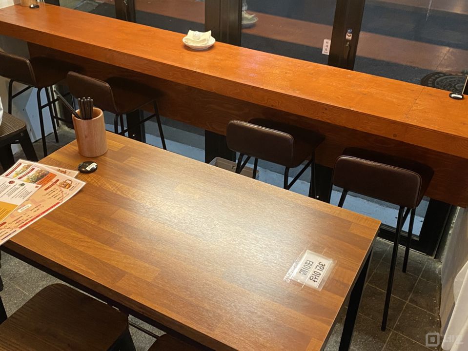명륜3가 혜화역 역세권, 대학생 오가는 위치 유입고객 많은 타코야끼집 매물의 3번째 사진