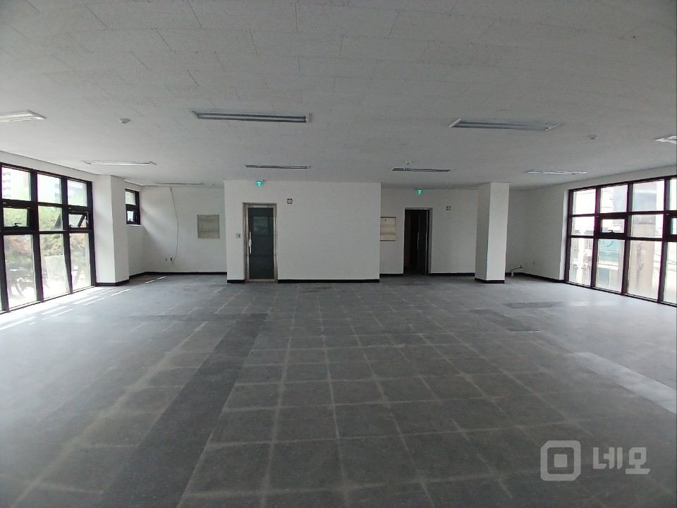 무권리, 경수대로(1번국도)변 건널목 바로 앞 상가로 접근성 가시성 최상 매물의 3번째 사진