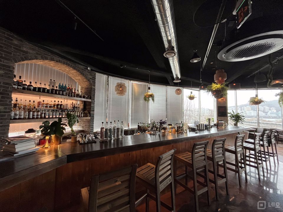 전경좋은 한강뷰, 인테리어 완비된 천호동 4층 바 매물의 8번째 사진