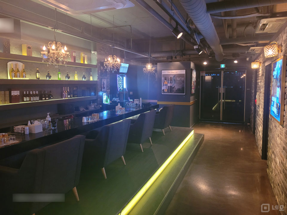 발산역 역세권, 깔끔한 인테리어 완비된 마곡동 BAR 매물의 1번째 사진