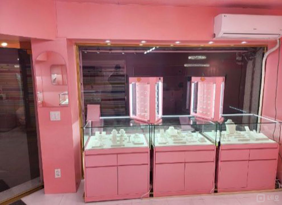 신촌역 역세권 접근성 좋은 대현동 1층 상가 매물의 2번째 사진