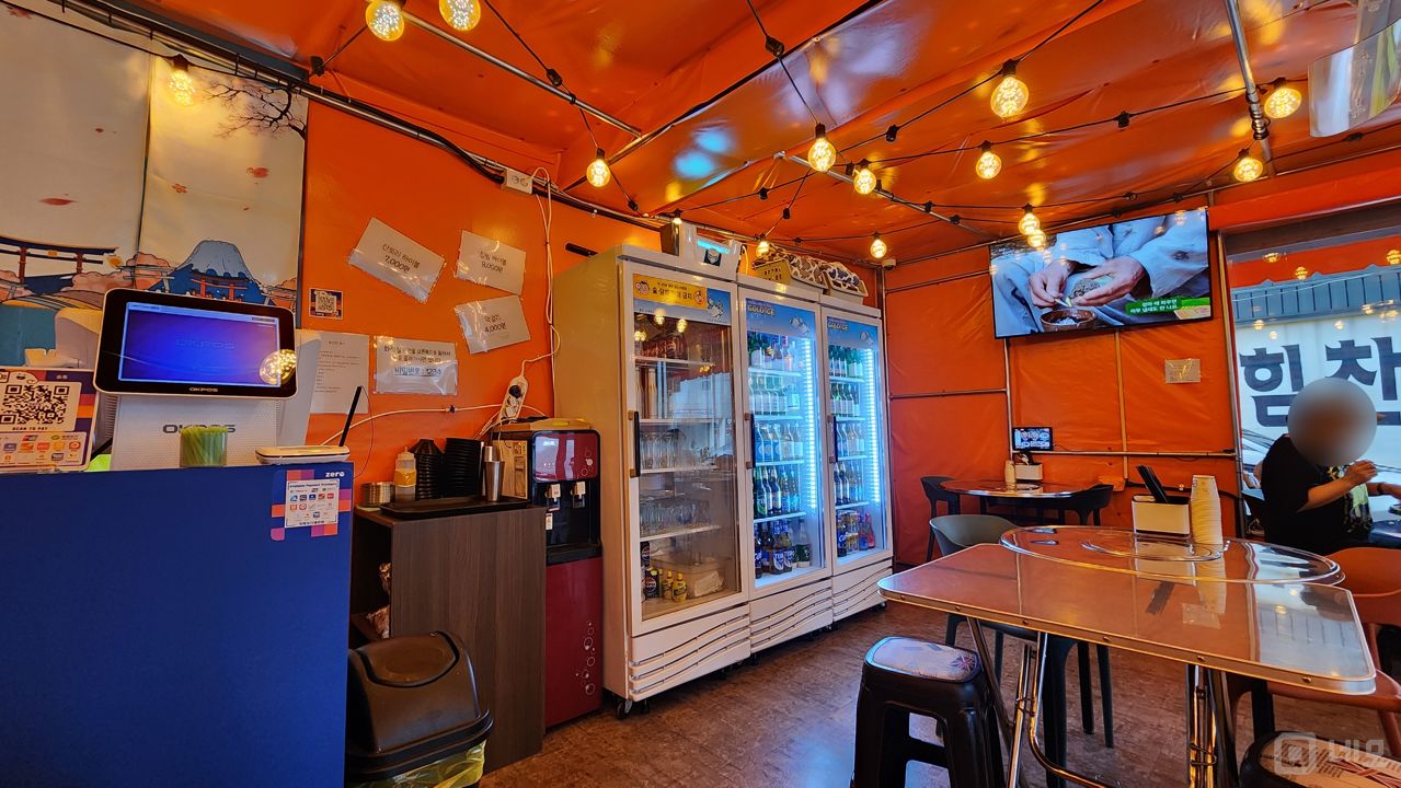 자양동 구의역 역세권, 깔끔한 인테리어, 주방 시설 완비된 실내포차 매물의 2번째 사진