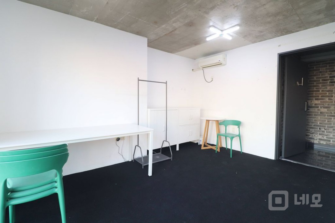 경의선책거리가 보이는 공방추천 소형 사무실 작업실 매물의 6번째 사진