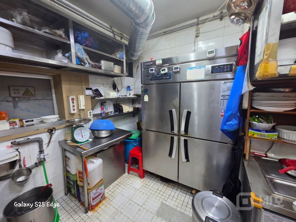 신풍역을 끼고 있고 인지도가 높은 가게 입니다. 매물의 2번째 사진