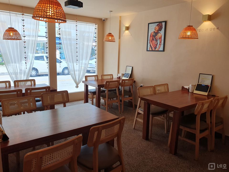 신길동 신풍역 역세권, 대단지 아파트 인근 위치한 인도요리 전문점 매물의 1번째 사진