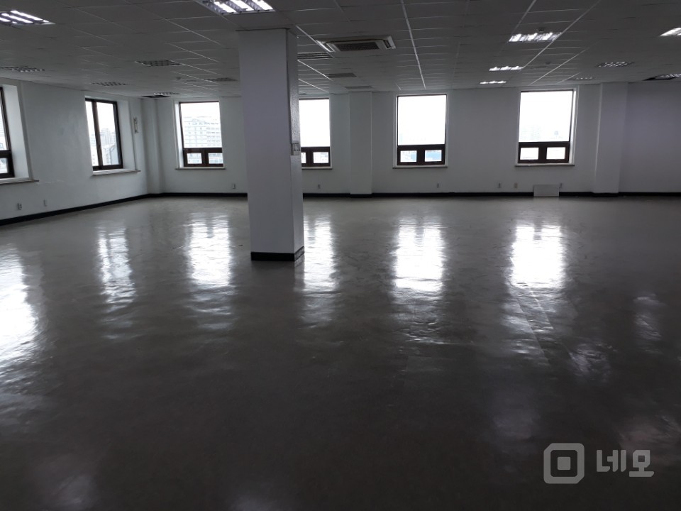 영등포시장역 대로변 넓은 사무실 매물의 1번째 사진