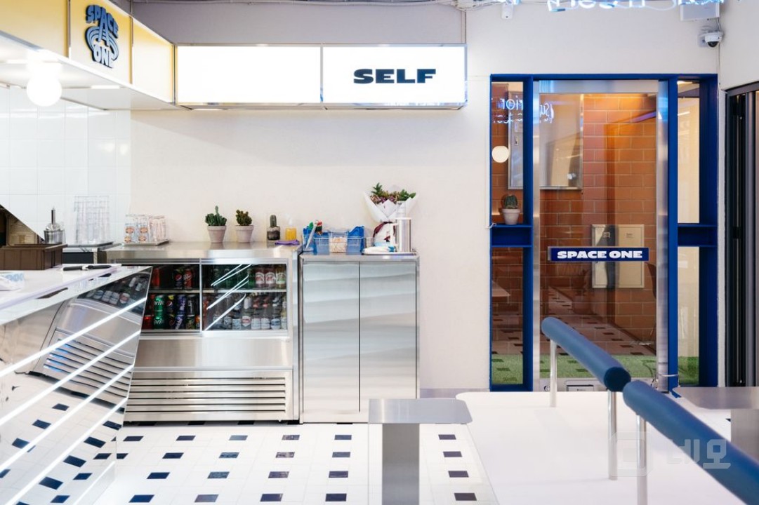 홍대 수제버거매장 임대 매물의 2번째 사진