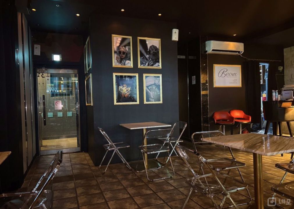 유동인구 많은 중화역먹자골목 초입 2층 술집 매물의 2번째 사진