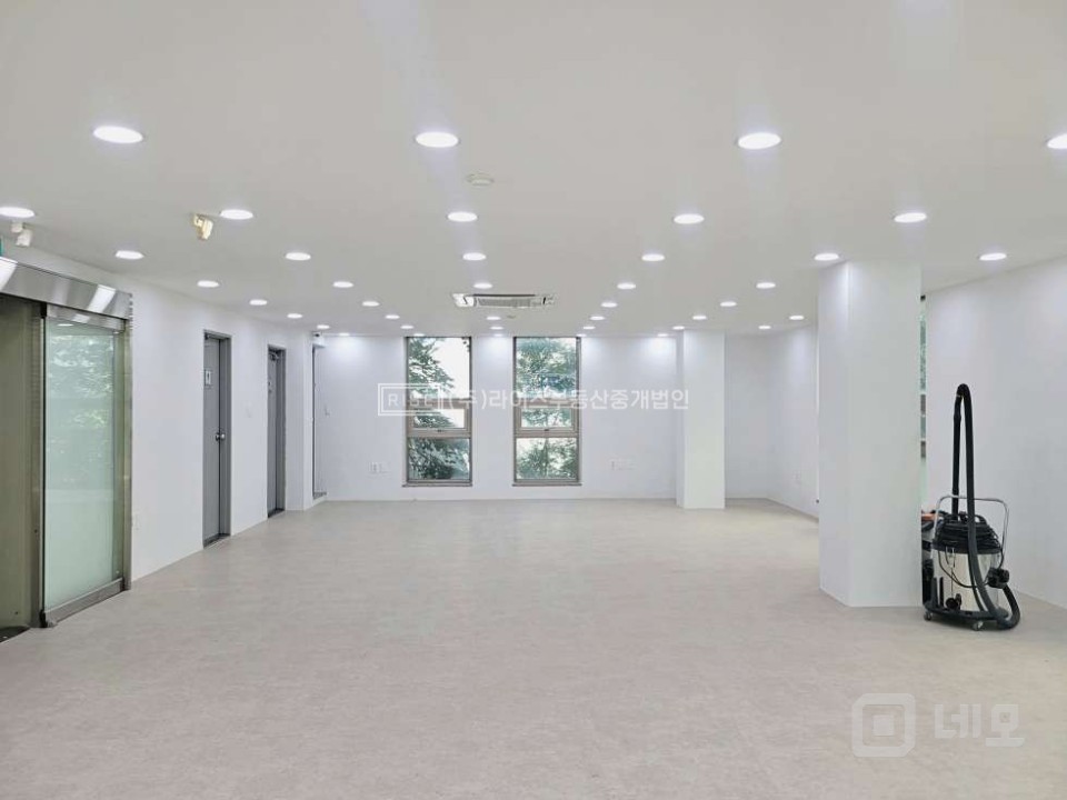 홍대입구역 초역세권 내부 구조좋은 사무실  매물의 15번째 사진