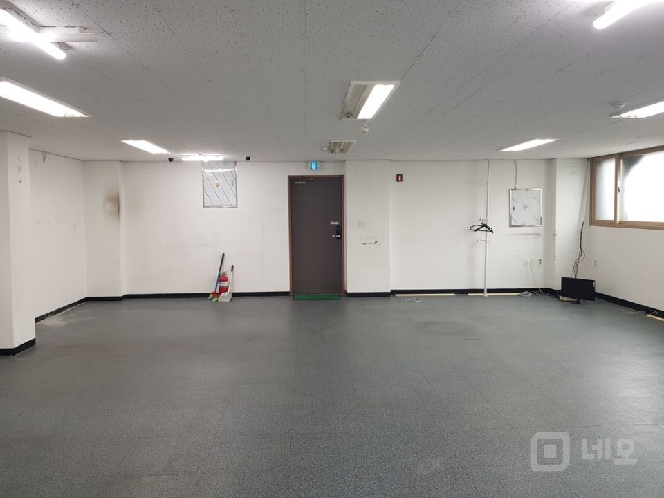 평수대비월세파격매물내부화장실통베란다엘베유주차편리법인및쇼핑몰완전강추빨리오셈 매물의 10번째 사진