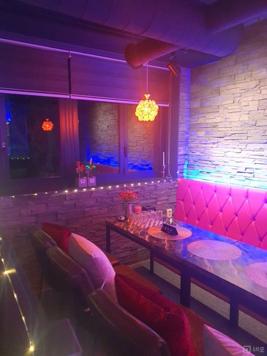 구산역 역세권, 대로변 사거리 코너 위치, 인테리어 완비된 노래주점 매물의 4번째 사진