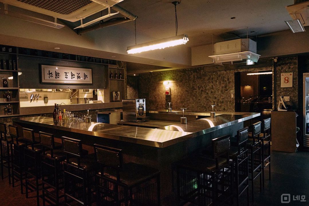 압구정로데오역 역세권, 입소문 듣고 찾아오는 고급스러운 요리주점 매물의 1번째 사진