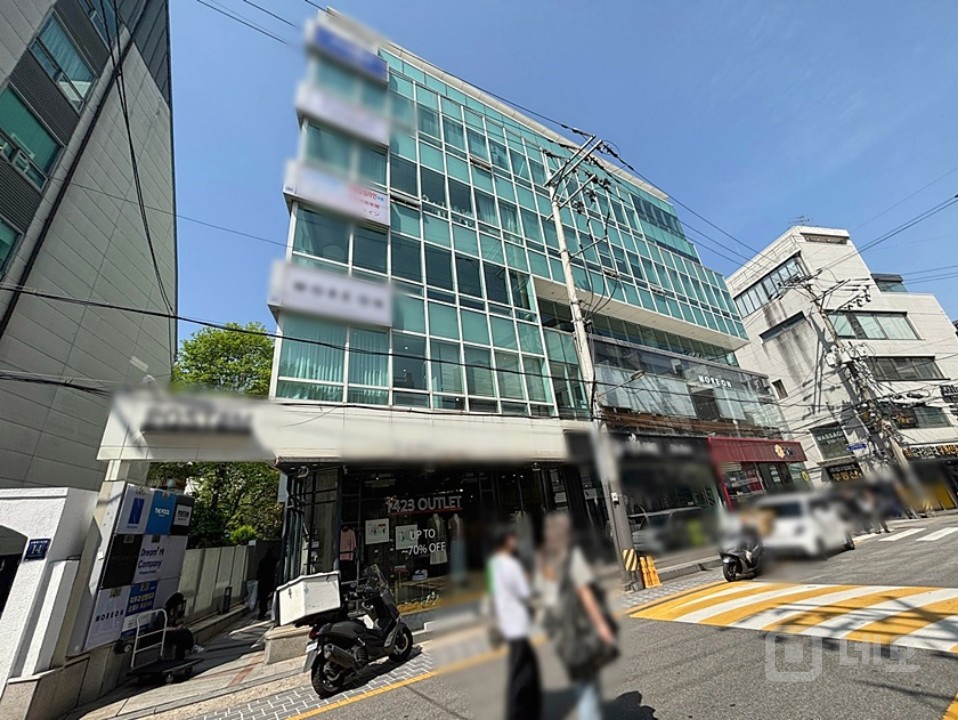 압구정로데오역도보3분.인테리어ACE사무실.통창.무료1대 매물의 19번째 사진