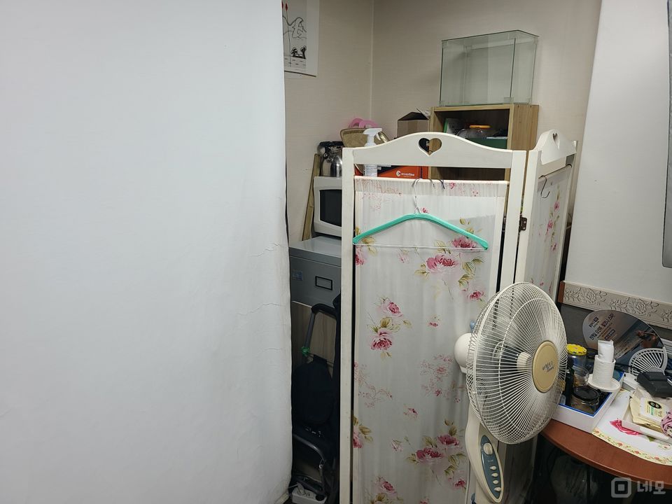 방배동 단지 내 상가에 위치한 사진관 매물의 3번째 사진