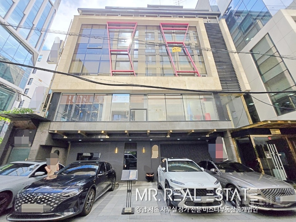 강남구청역도보3분.초역세권.A급인테리어무상승계 매물의 19번째 사진