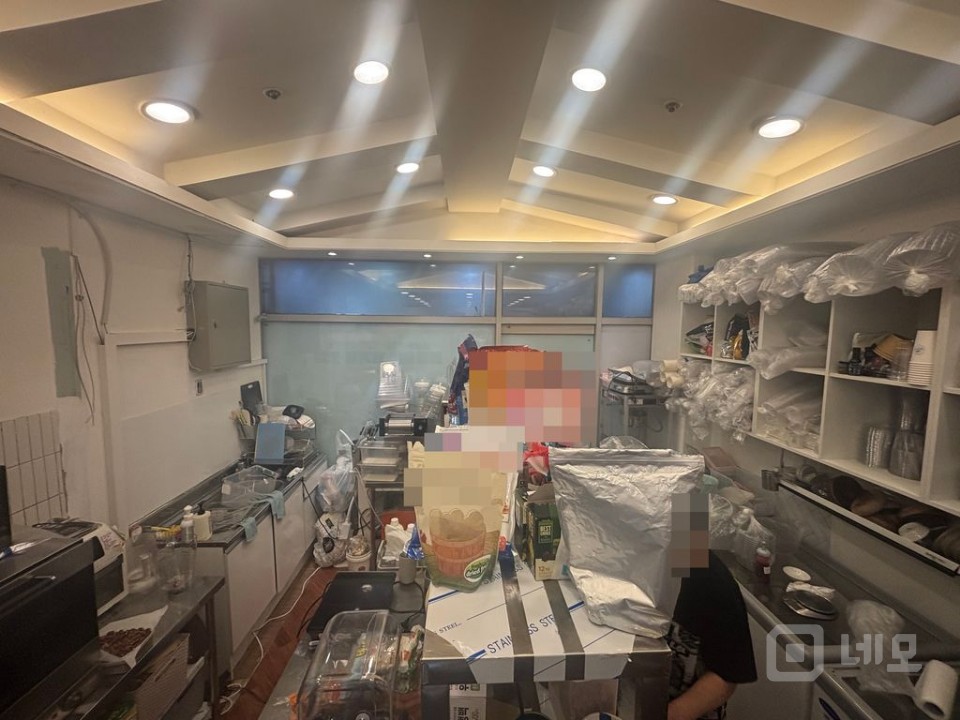 홍대 최고의 상권 버스킹거리 홍대정문 노출도 높은 상가 매물의 5번째 사진