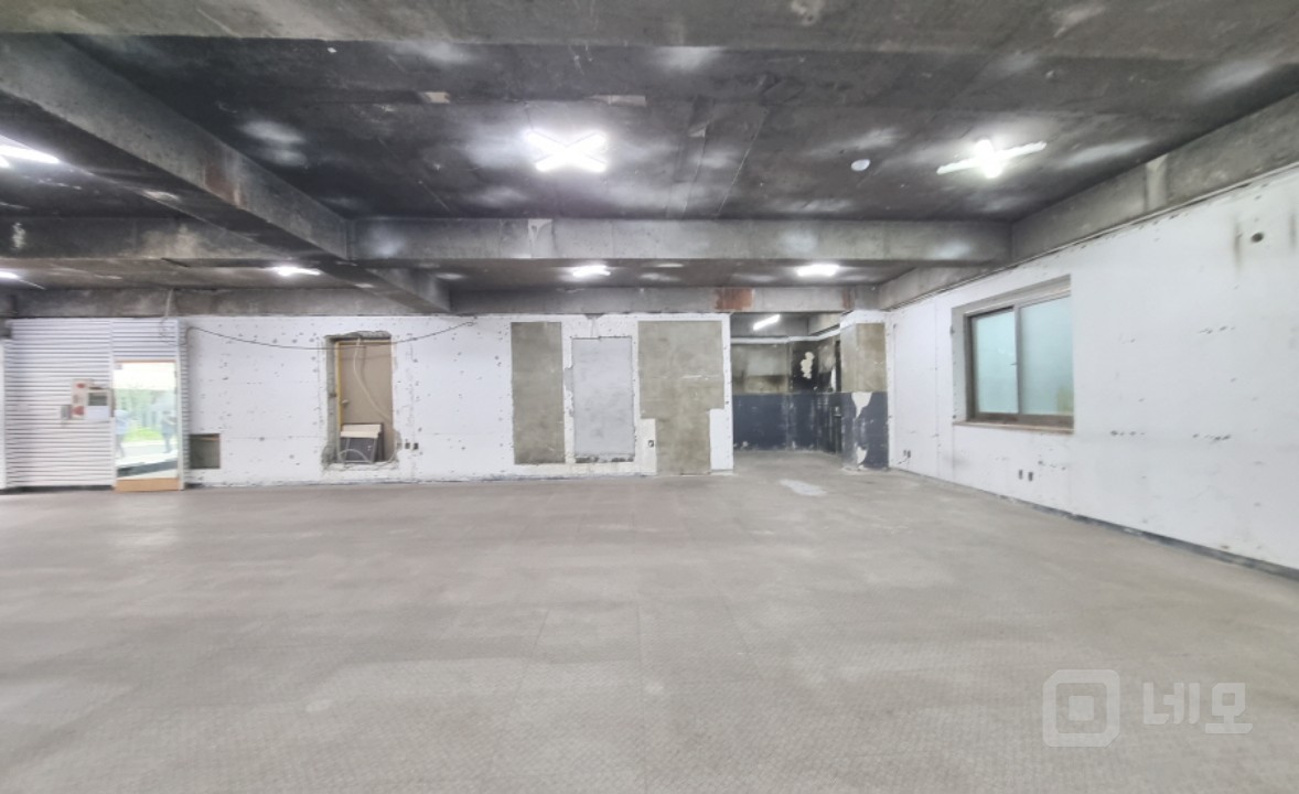 강남힐링센터 맞은편 메인골목 1층 무권리상가 매물의 4번째 사진