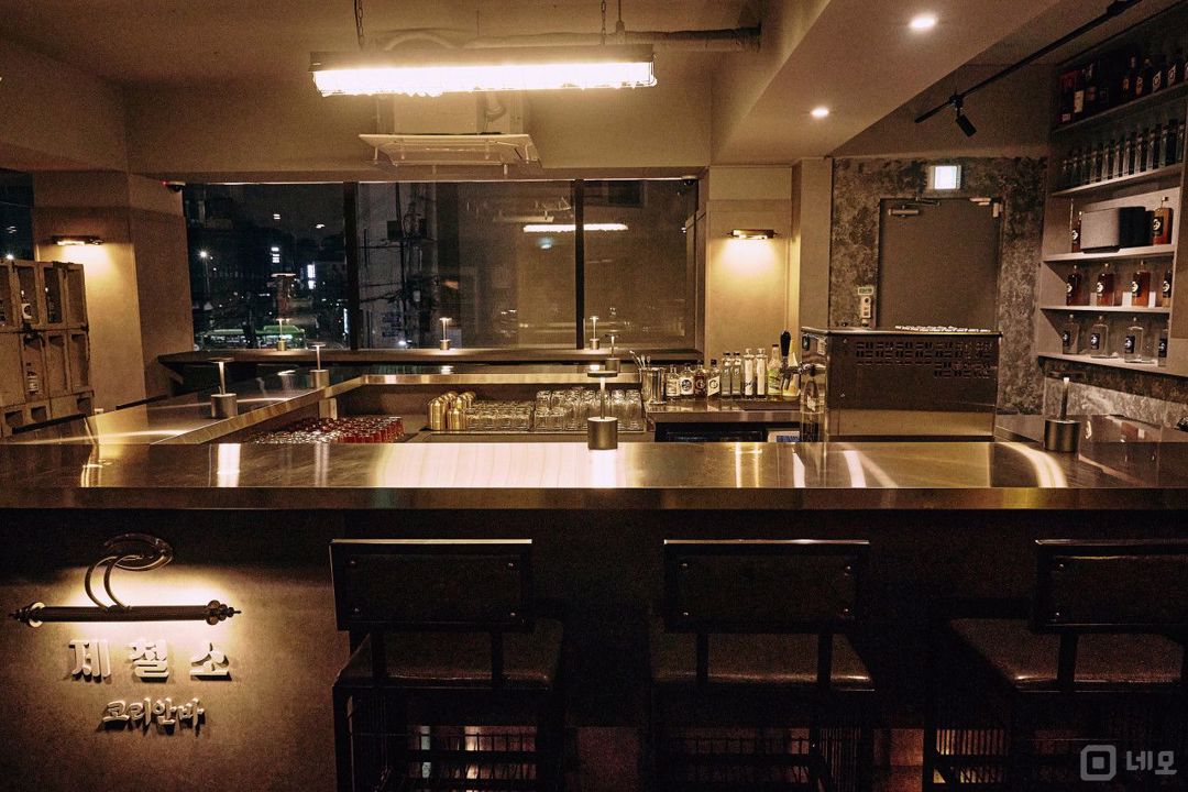 압구정로데오역 역세권, 입소문 듣고 찾아오는 고급스러운 요리주점 매물의 3번째 사진