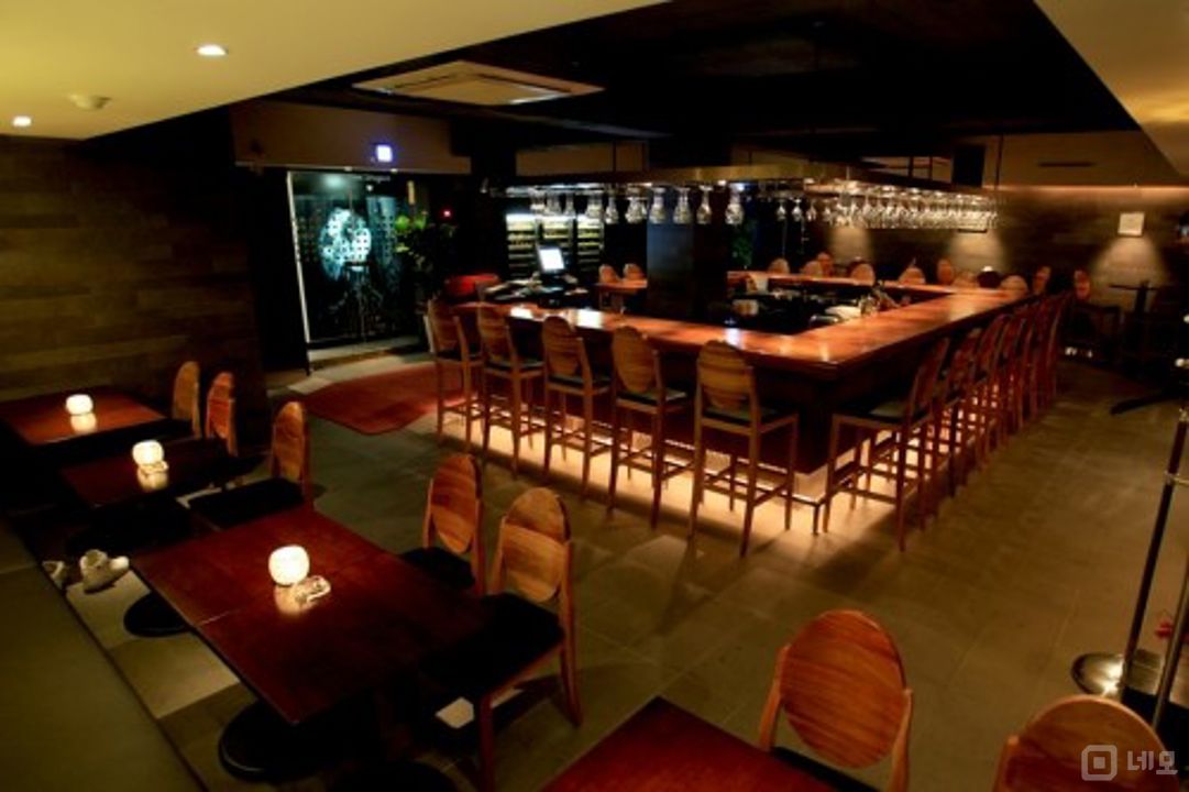 청담동 압구정로데오역 역세권, SNS 핫플레이스, 입소문 난 바 매물의 1번째 사진