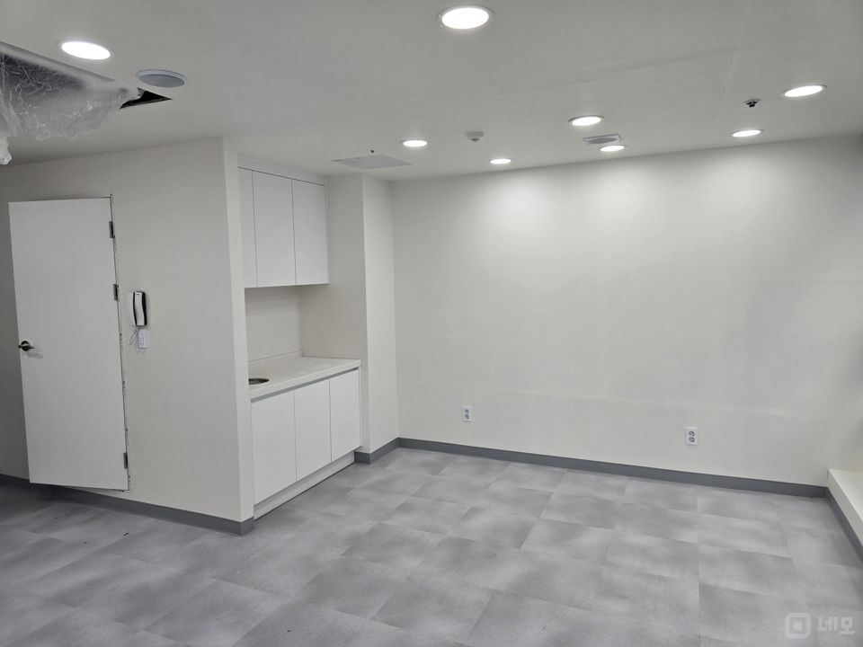 한성백제역 초역세권 사무실 대로변에 위치 매물의 2번째 사진