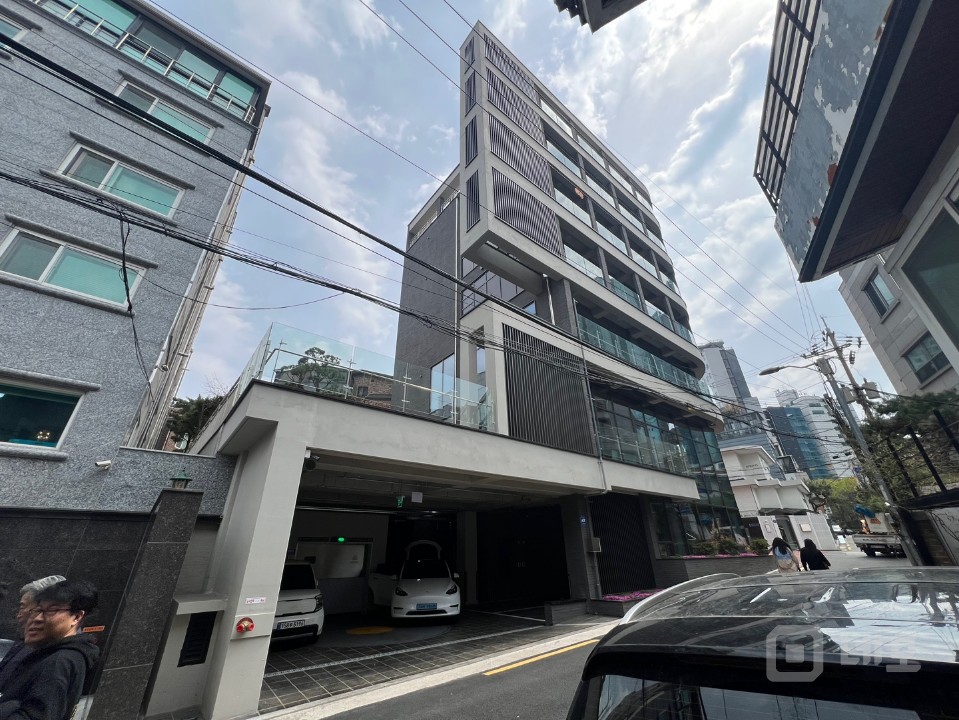 💕마포 I 합정역세권 I 무권리 I 통임대 매물의 1번째 사진