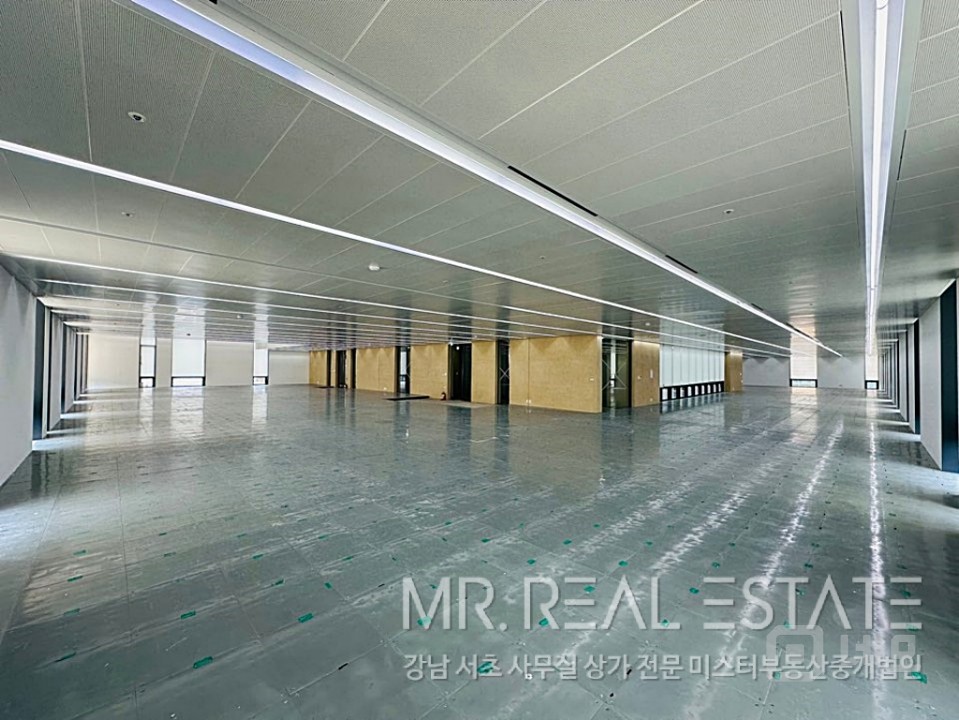 실사진 서초역1분 S급외부내부 자주식주차12대 랜드마크건물 매물의 7번째 사진