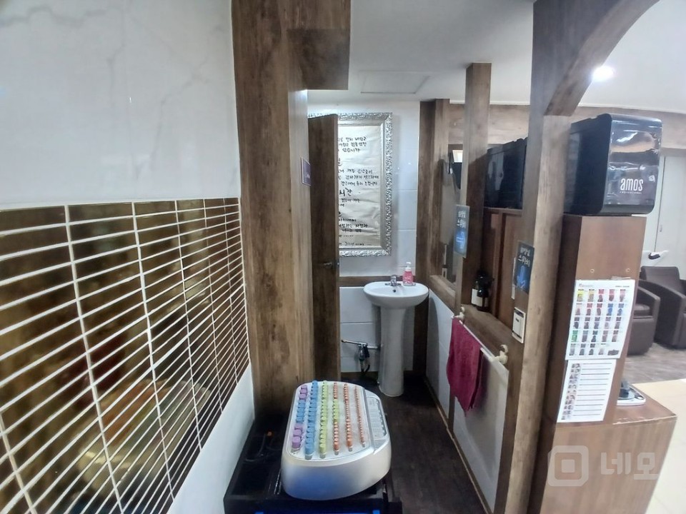[사동 코너상가] 깔끔한 미용실 양도! 권리금 저렴 / 즉시 입주 가능 매물의 14번째 사진