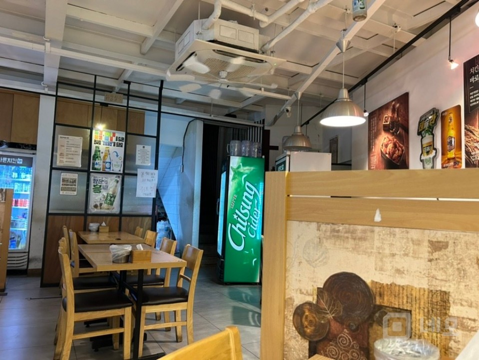 태신/인근에 비해서 저렴한 권리금 및 빠르게 입주가능한 매장 매물의 2번째 사진