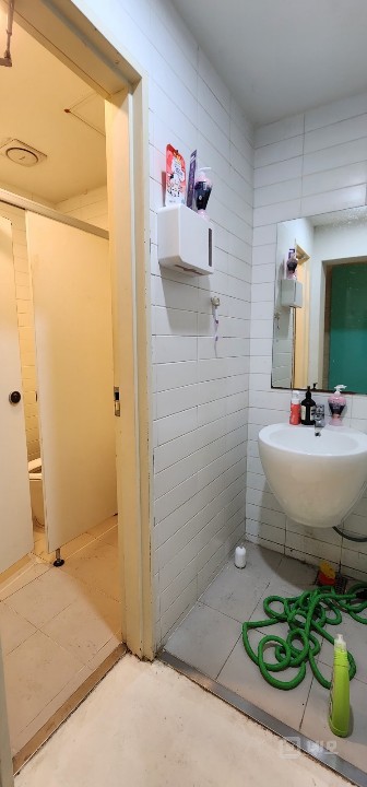 무권리~!! 서교동4M 초고천장 프라이빗 스튜디오 매물의 16번째 사진